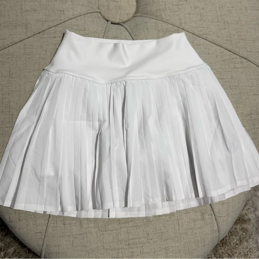 ALO Yoga Classic White Skirt